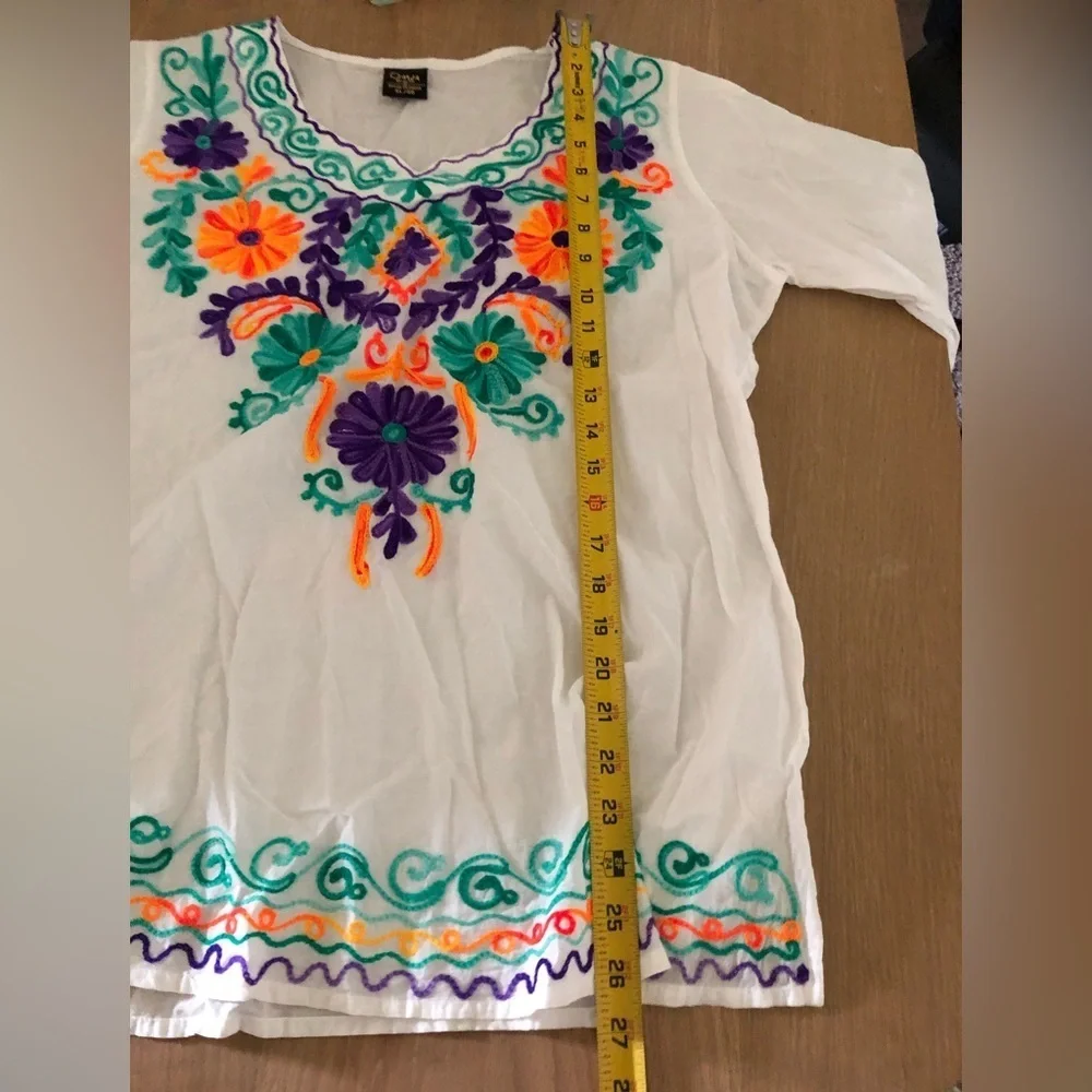 Mja world|White floral embroidered Mexican style peasant top•••Cotton, XL - Picture 10 of 10